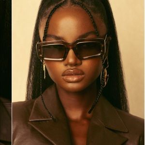 DEZI “Read the Room” Sunglasses